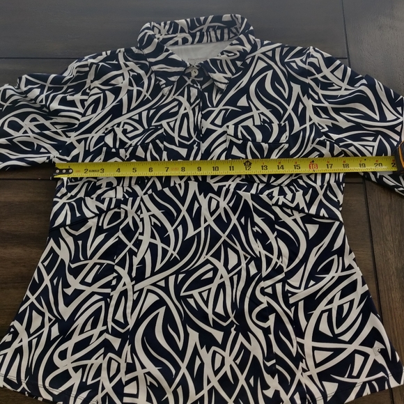 Sporty top - Picture 7 of 11